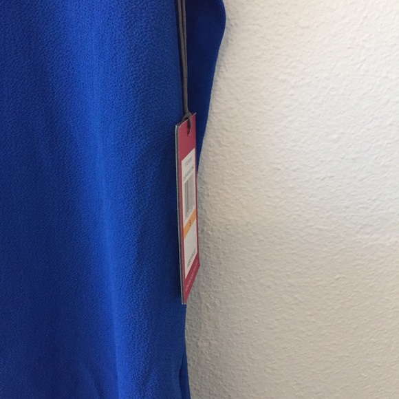 Vince Camuto /Sleeveless / Two toned color. Blue - Picture 7 of 9